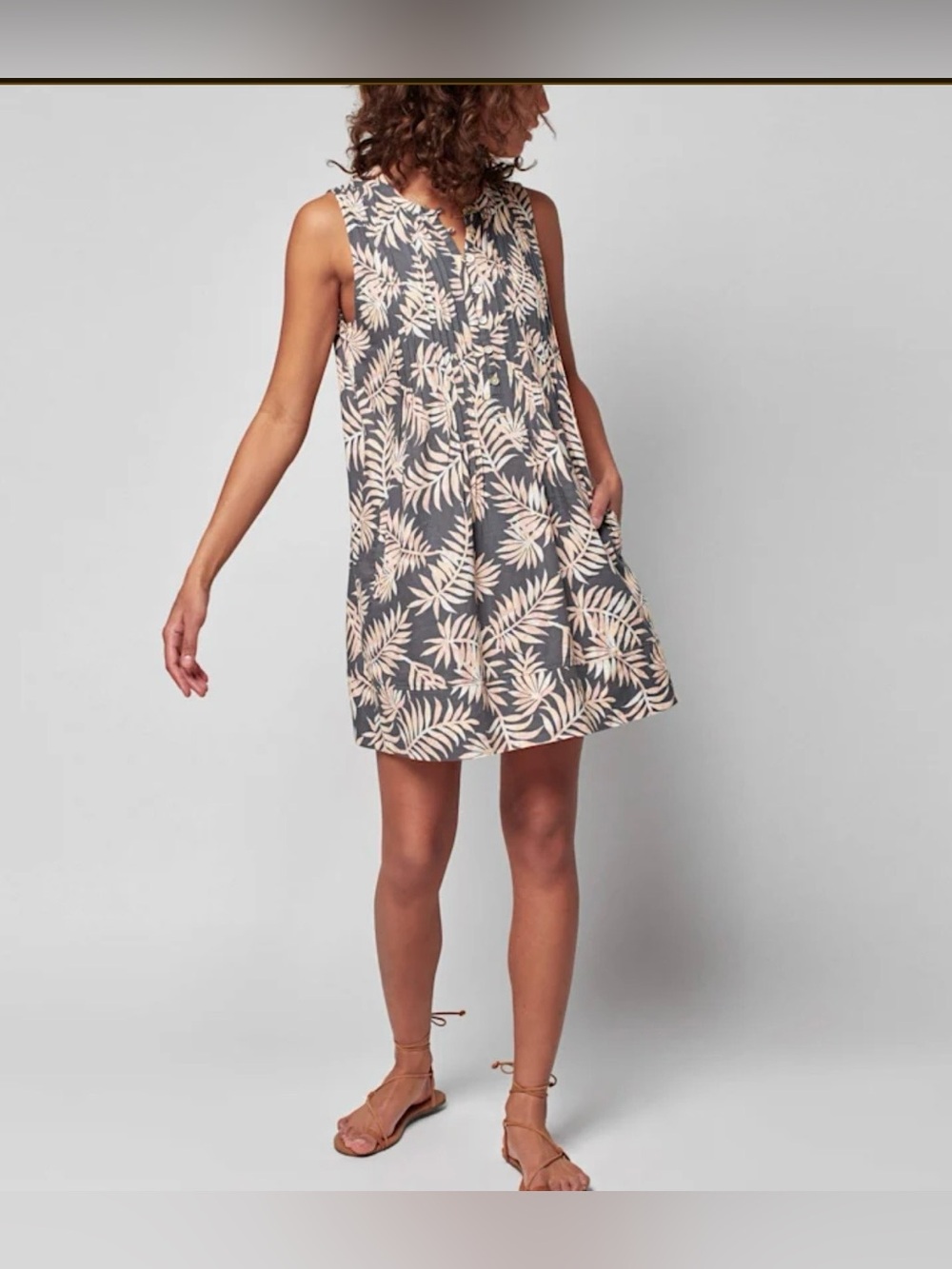 FAHERTY Isha Pintuck Linen Blend Dress In Tropical Palm, Gray/ Light Orange, M